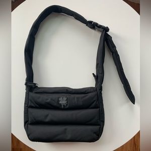 heaven by Marc Jacobs Large Vinyl Messenger Bag - black